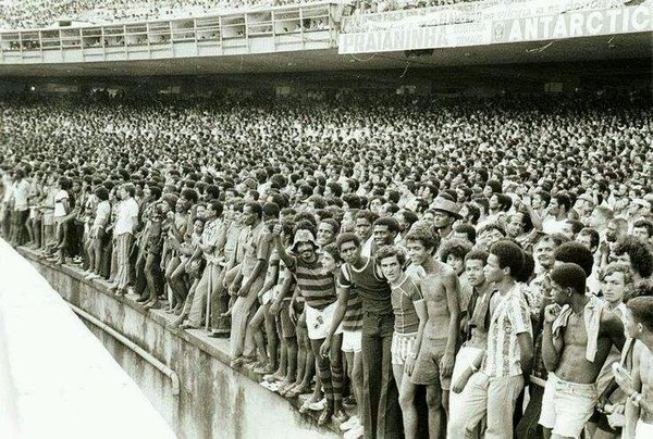 Relembrando a Arquibancada Geral e os Geraldinos do Maracanã