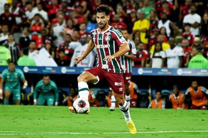 O Zagueiro Martinelli: A Escolha de Diniz
