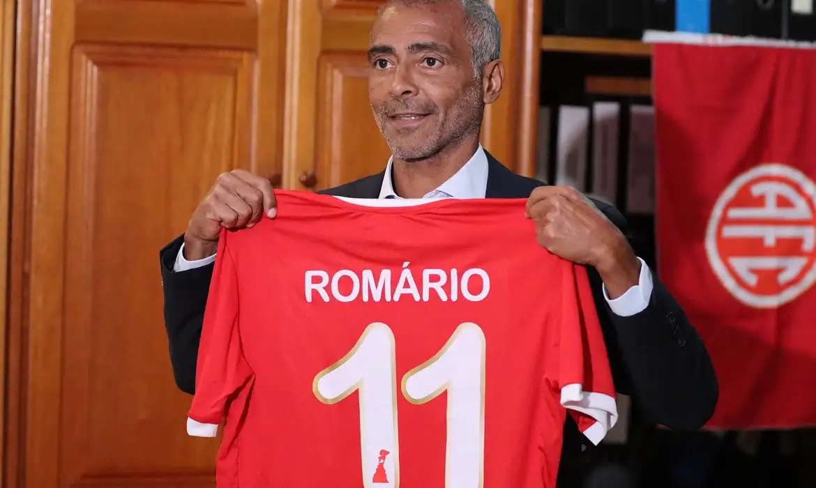 Romário Retorna aos Gramados